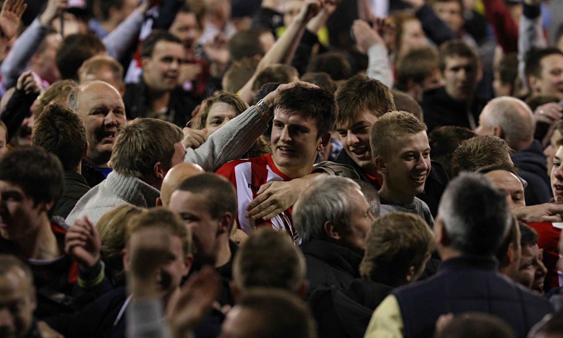 文班亚马“火锅”超燃集锦！连续100场盖帽实属不易！（文班亚马火锅高燃集锦：连续百场送帽，难能可贵！）